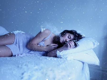 Girl in Snow - picture, in snow, girl, sleeping, cool