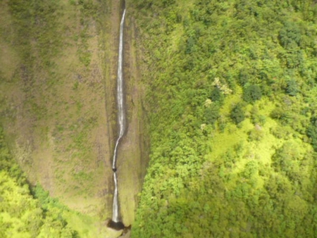 Waterfall near Hilo - nature, vally, green, mountains, waterfall