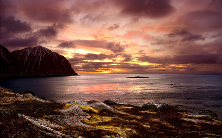 Sunset - beauty, ocean, sky, landscape, peaceful, colorful, sunset, lovely, nature, view, reflection, clouds, beautiful, splendor, colors, sea