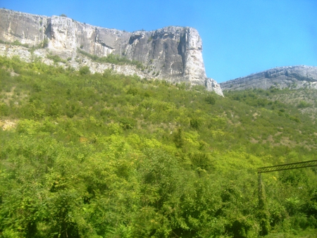 Clif - clif, trees, sunny, summer, photography, forest, photo, mountain, nature, green, sky, bulgaria, rocks