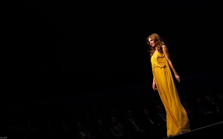 miranda_kerr_fashion - lady, women, people, model, yellow, dress, fashion