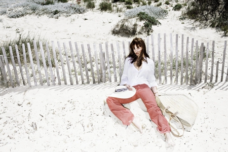 Nora-Arnezeder - fence, sand, outdoors, model