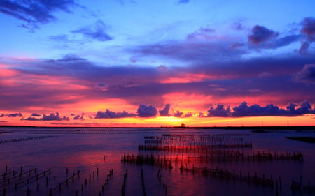 Beautiful Sky - beauty, sky, peaceful, colorful, sunset, view, purple, amazing, reflection, clouds, ocean, purple sea, lovely, nature, blue, beautiful, splendor, colors, sunrise, sea