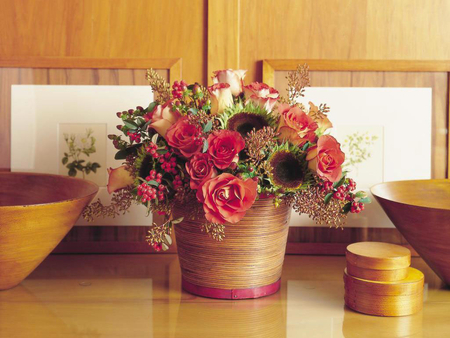 FLORAL ARRANGEMENT