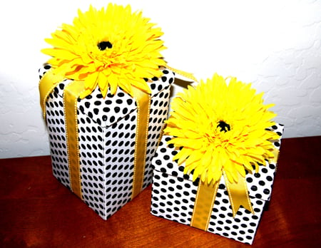 Sun boxes ;) - beautiful, birthday, forever, special, ribbon, bow, wonderful, two, fashion, magnificent, black white, flowers, yellow, sun, boxes, polka dot, entertainment, sunshine