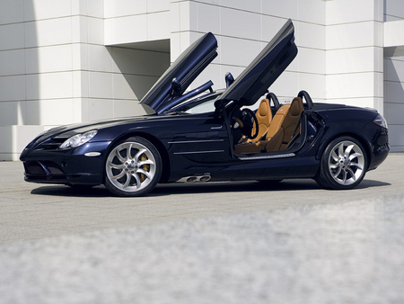 SLR McLaren Roadster - sportscar, gulwing, droptop, mclaren, mercedes, super, slr, gullwing, car, benz, roadster, convertible, drop, top, supercar