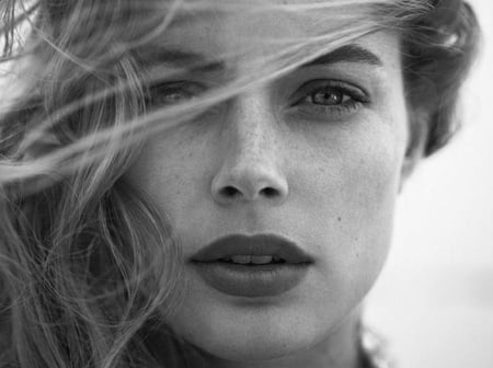 PORTRAIT - woman, face, beauty, photography, bw