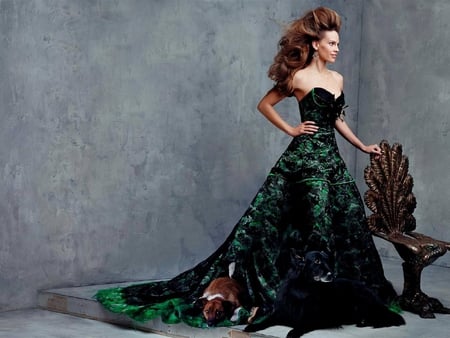 hilary swank in green - woman, beauty, actress, female, photography, gown, green, movies, dress