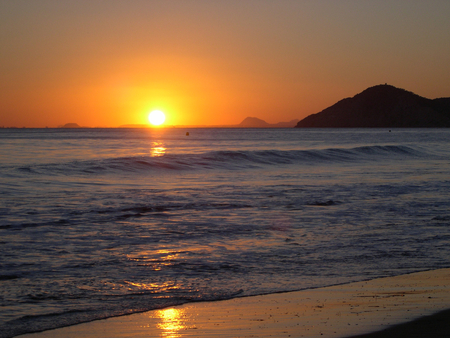 Slowly Going Down - sand, sky, water, sun, set