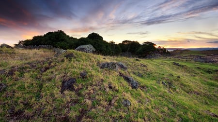 Sunset Mounts - hill, clouds, scencery, beautiful, beauty, grass, stones, sunset, mounts, nature, view, peak, mountains, sun, sky, rocks