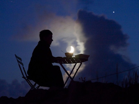 Moon in Cup - moon, picture, in cup, cool