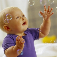 Catching bubbles (For the angel of my Anna)