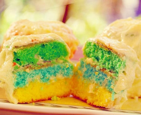 yummy - yellow, green, cakes, food, creamy, sweets