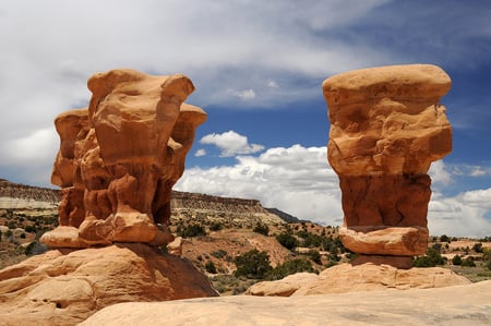 Devils Gate - rock, sand, orange rock, deserts