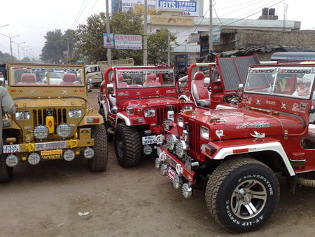 JEEP - jeep, jeeps