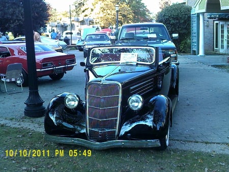 NOW THATS A CAR!!!! - black, mean, cool, classic