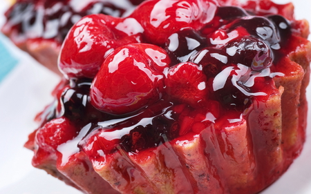 Delicious cake - cake, jelly, tasty, red, food, dessert, fruit