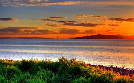 BEAUTIFUL SUNSET - bridges, america, grass, city, mountains, photo