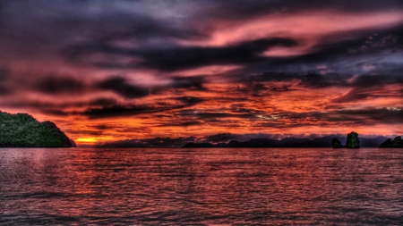 Red Sunset - clouds, sunset, nature, beautiful, view, sea, sun, sky