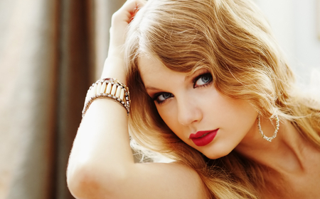 Taylor Swift - people, beautiful, singer, entertainment, celebrity, taylor swift, music, songwriter, actresses