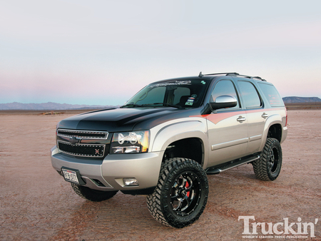 Triple Threat Tahoe - silver, 08, black, gm