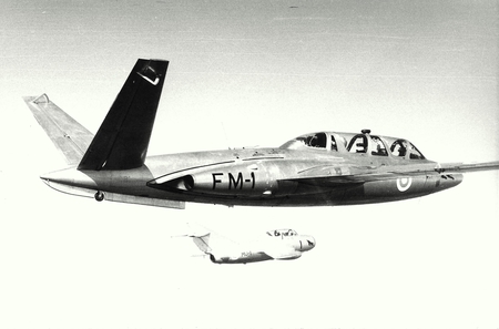 Fouga Magister - bw, fouga, bluesky, mig 15uti