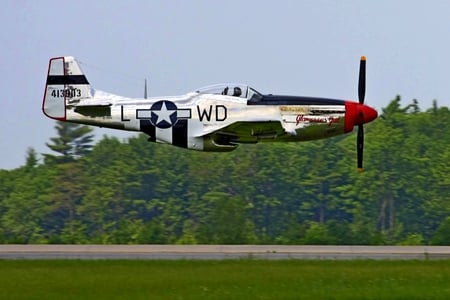 Glorious Pass - gal, airplane, mustang, p51, plane, north, american, ww2, classic, p-51, glorious, antique, wwii