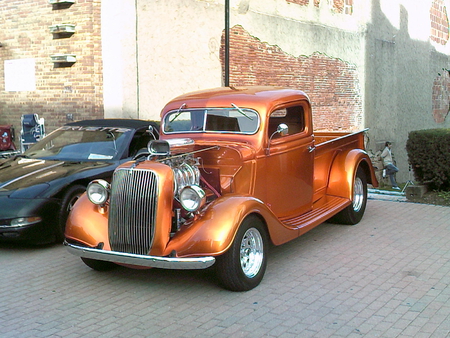 VERY PRETTY TRUCK!!!!! - classic, nice, cool, old