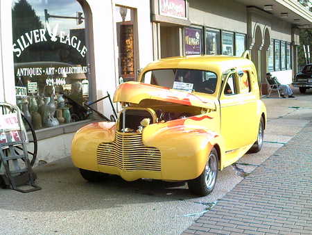 THATS YELLOW!!!!!! - classic, nice, cool, old