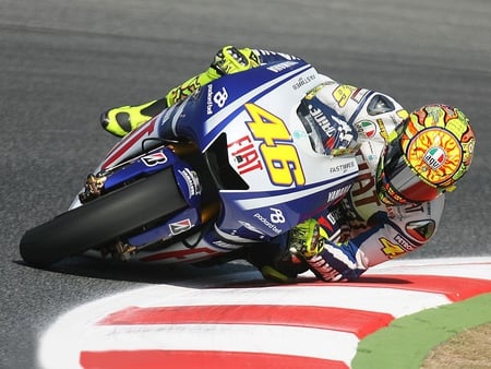 Valentino on the Limit - m1, valentino, motogp, yamaha