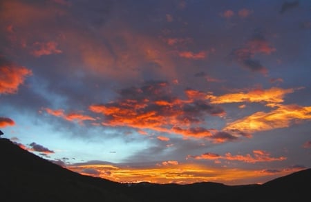 Beneath the Sunrise - clouds, sunrise, morning, mountains, sky