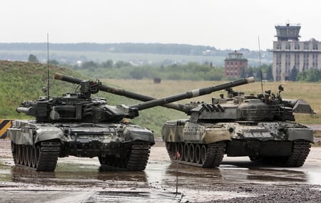 US M1A1 Abrams tank vs UK Challenger 2 tank