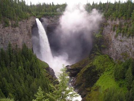 Helmcken Falls, Well Gray Provincial Park, British Colombia, Canada - sky, falls, helmcken, canada, rock, tree, wellgray, provincial