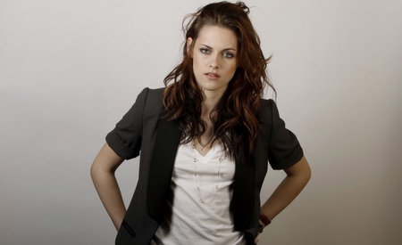 Kristen Stewart - wow, moon, amazing, beautiful, hot, girl, superb, babe, nice, sexy, new