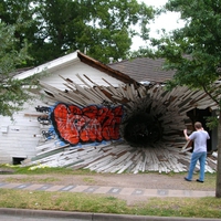 the hole house (Texas, USA)