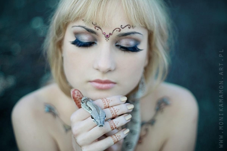 whisper - face, pretty, female, snake, make-up, lovely, blonde