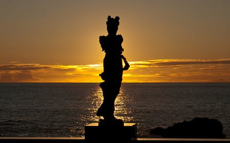 Guarding the Golden Glow - black, sunset, beautiful, figurine, silhouette, golden, cool, statue