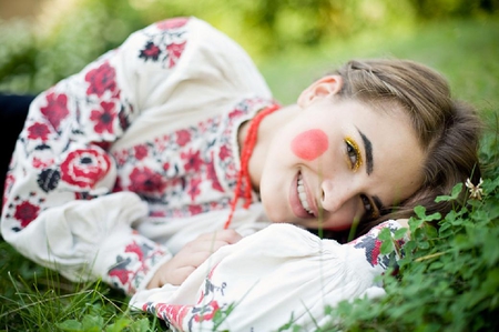 Lovely smile - pretty, laying, smile, female, grass, face, lovely