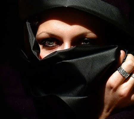 Killer Eyes - veil, black, killer, beautiful, diamond, eyes, ring, beauty