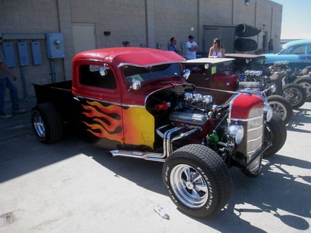 Biketober-Fest-Fort-Hood-Harley-Davidson-Killeen-Texas-15-October-2011----7 - hot rod custom, rod, hot rod, custom