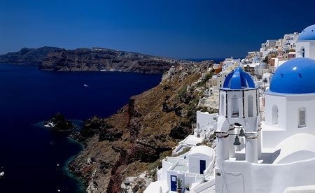 The white and blue of Cyclades - cyclades, pic, summer, blue, aegean, holidays, photo, group, greece, houses, sky, greek, image, whie, sea, vacations, colors, islands, photograph, colours, picture, wall, wallpaper