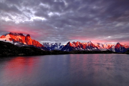 Red Mountains - picture, lake, red, mountains, bautiful