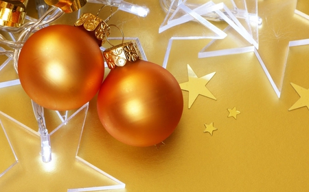 ~â˜†~ A brilliant Christmas ~â˜†~ - lights, sparkle, stars, forever, christmas, faith, balls, bright, decorations, golden, fashion, magnificent, yellow, love, believe, hope, brilliant, entertainment, sunshine