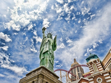 Freedom towards Sky - usa, clouds, monument, photography, city, houses, photo, sky