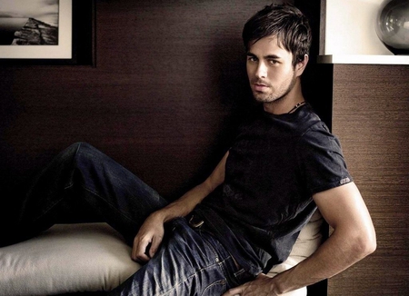 Enrique Iglesias - singer, music, enrique iglesias, entertainment