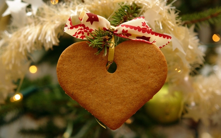 Christmas ღ Heart - pretty, abstract, heart, photography, ornament, holidays, tree, christmas, seasonal, decorations