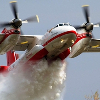 FIREFIGHTER AIRPLANE IN ACTION