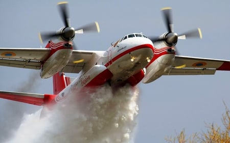 FIREFIGHTER AIRPLANE IN ACTION - expert pilots, in action, firefighter airplane, and courageous