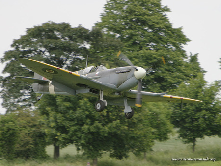 spitfire20lf-VC - ww11, landing home