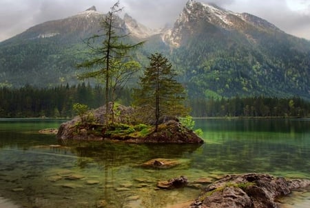 Mystic Lake - lake, mountains, green, mystic